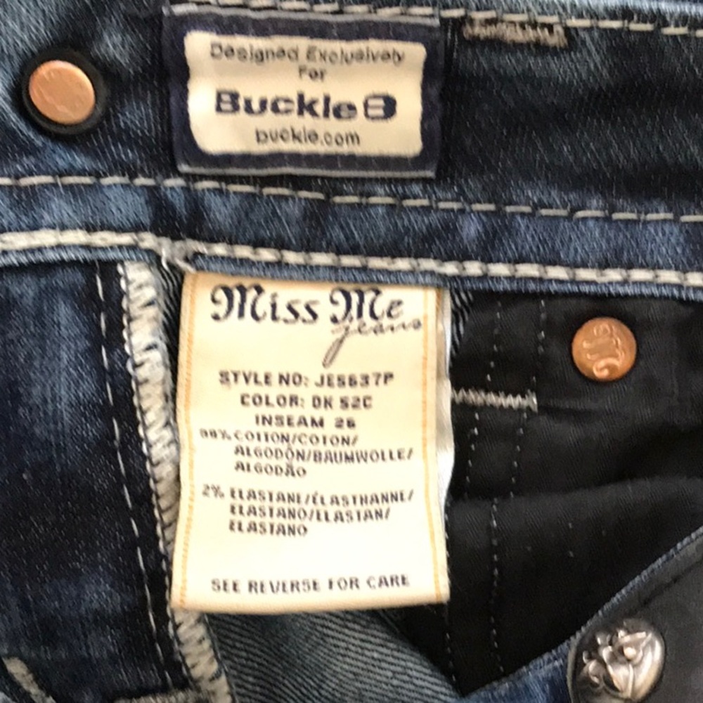 Miss Me Rhinestone Pocket Capris J14 - Picture 5 of 7